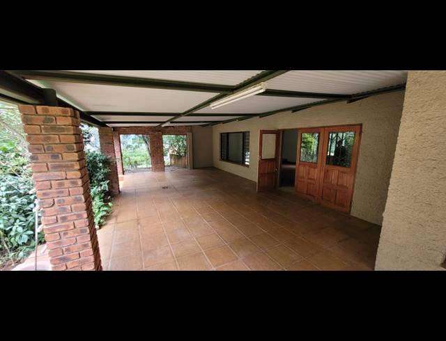 4 BEDROOM FREEHOLD TO LET IN MOUNT MICHAEL